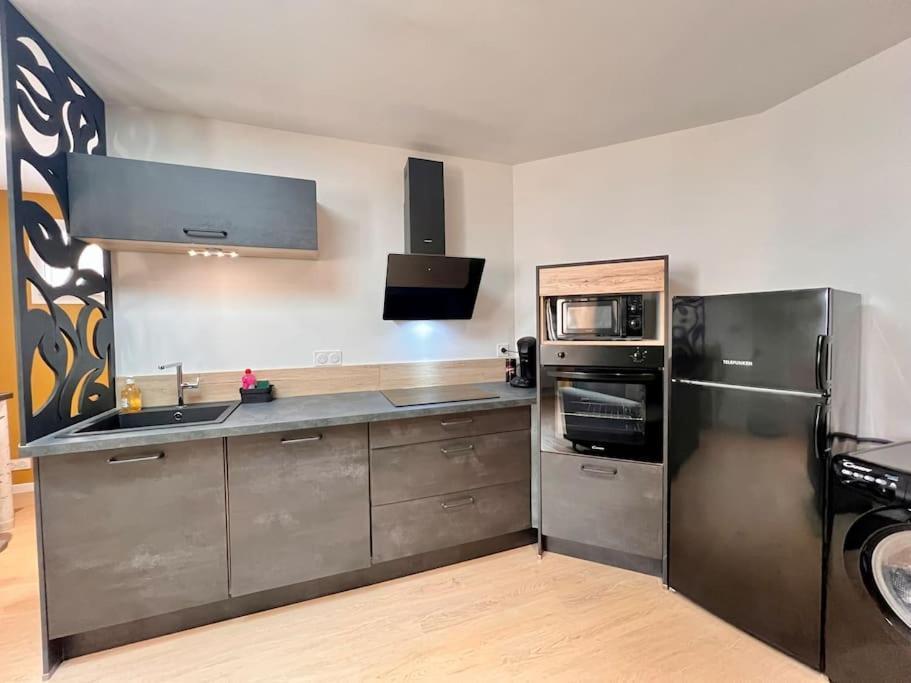 Maison La Feuilleraie N3-Standingmaison-Wifi-Proche Centre Ville-Property Rental Nm فونتيناي لو كومت المظهر الخارجي الصورة