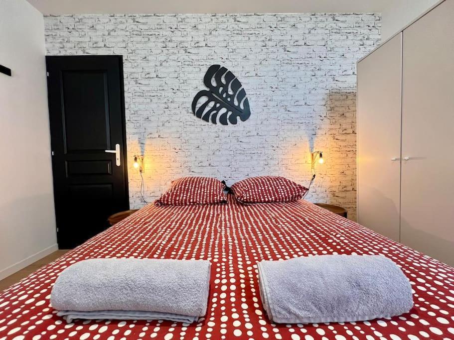 Maison La Feuilleraie N3-Standingmaison-Wifi-Proche Centre Ville-Property Rental Nm فونتيناي لو كومت المظهر الخارجي الصورة