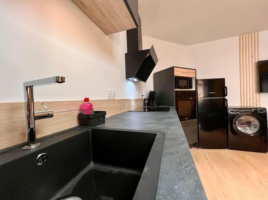 Maison La Feuilleraie N3-Standingmaison-Wifi-Proche Centre Ville-Property Rental Nm فونتيناي لو كومت المظهر الخارجي الصورة