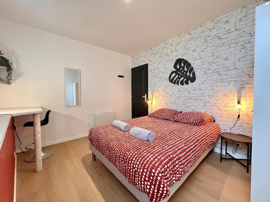 Maison La Feuilleraie N3-Standingmaison-Wifi-Proche Centre Ville-Property Rental Nm فونتيناي لو كومت المظهر الخارجي الصورة