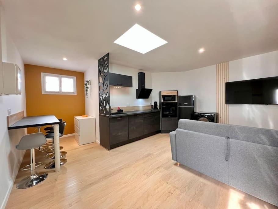 Maison La Feuilleraie N3-Standingmaison-Wifi-Proche Centre Ville-Property Rental Nm فونتيناي لو كومت المظهر الخارجي الصورة