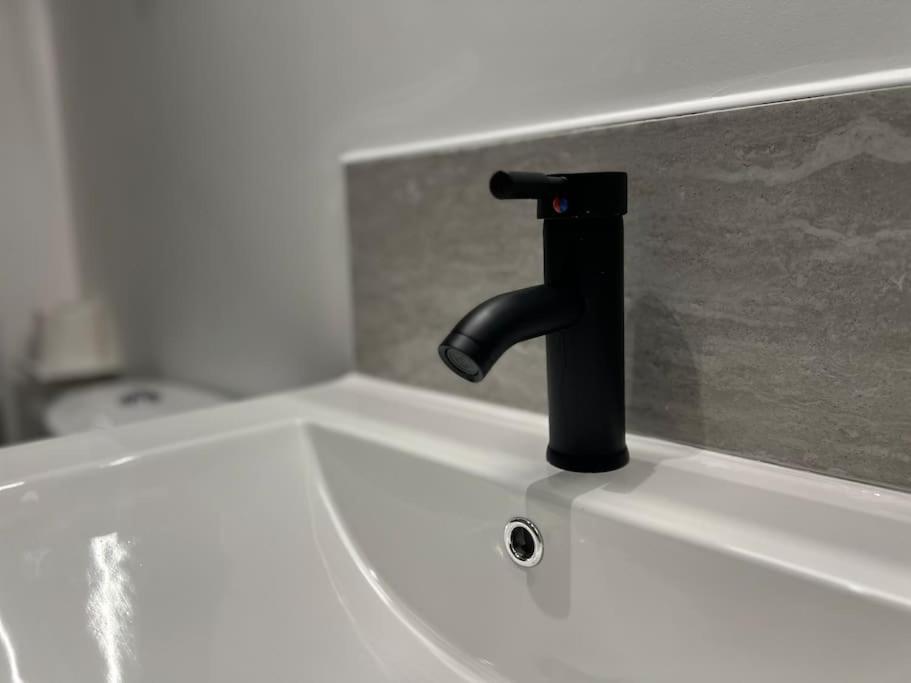 Maison La Feuilleraie N3-Standingmaison-Wifi-Proche Centre Ville-Property Rental Nm فونتيناي لو كومت المظهر الخارجي الصورة