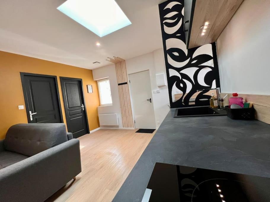 Maison La Feuilleraie N3-Standingmaison-Wifi-Proche Centre Ville-Property Rental Nm فونتيناي لو كومت المظهر الخارجي الصورة