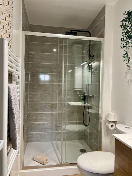 Maison La Feuilleraie N3-Standingmaison-Wifi-Proche Centre Ville-Property Rental Nm فونتيناي لو كومت المظهر الخارجي الصورة